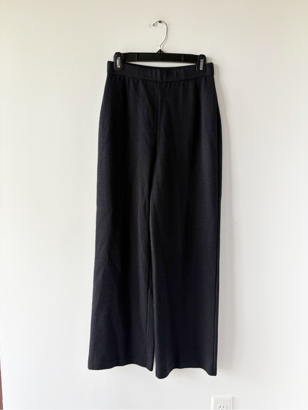 St. John Collection Santana Knit Wide Leg Pants Black Pull On Trouser Size 4